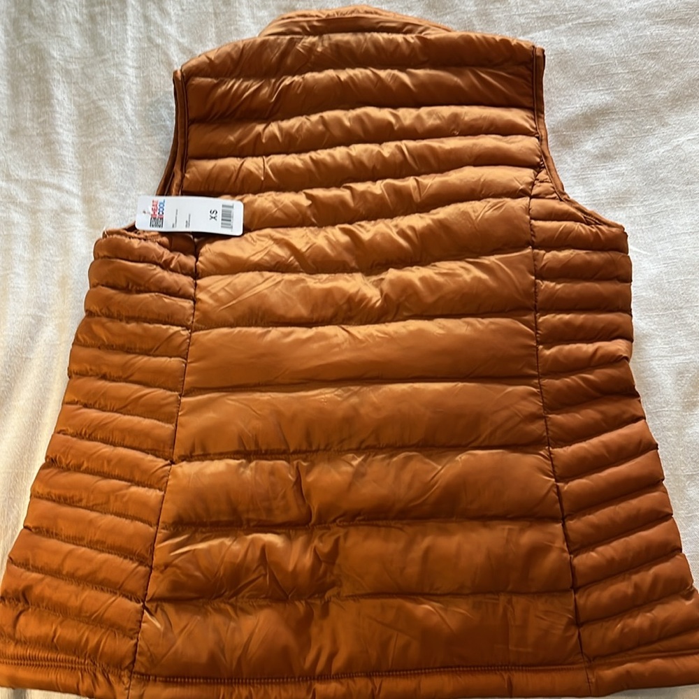Packable Vest - Picture 4 of 6